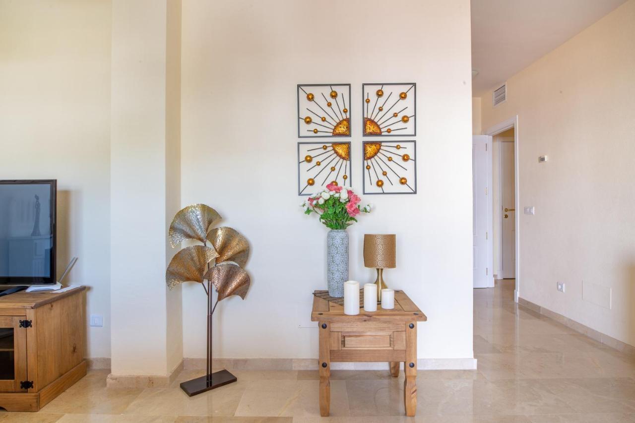 מנילבה 2261-Superb Apt On The Beach, On Duquesa Harbour מראה חיצוני תמונה