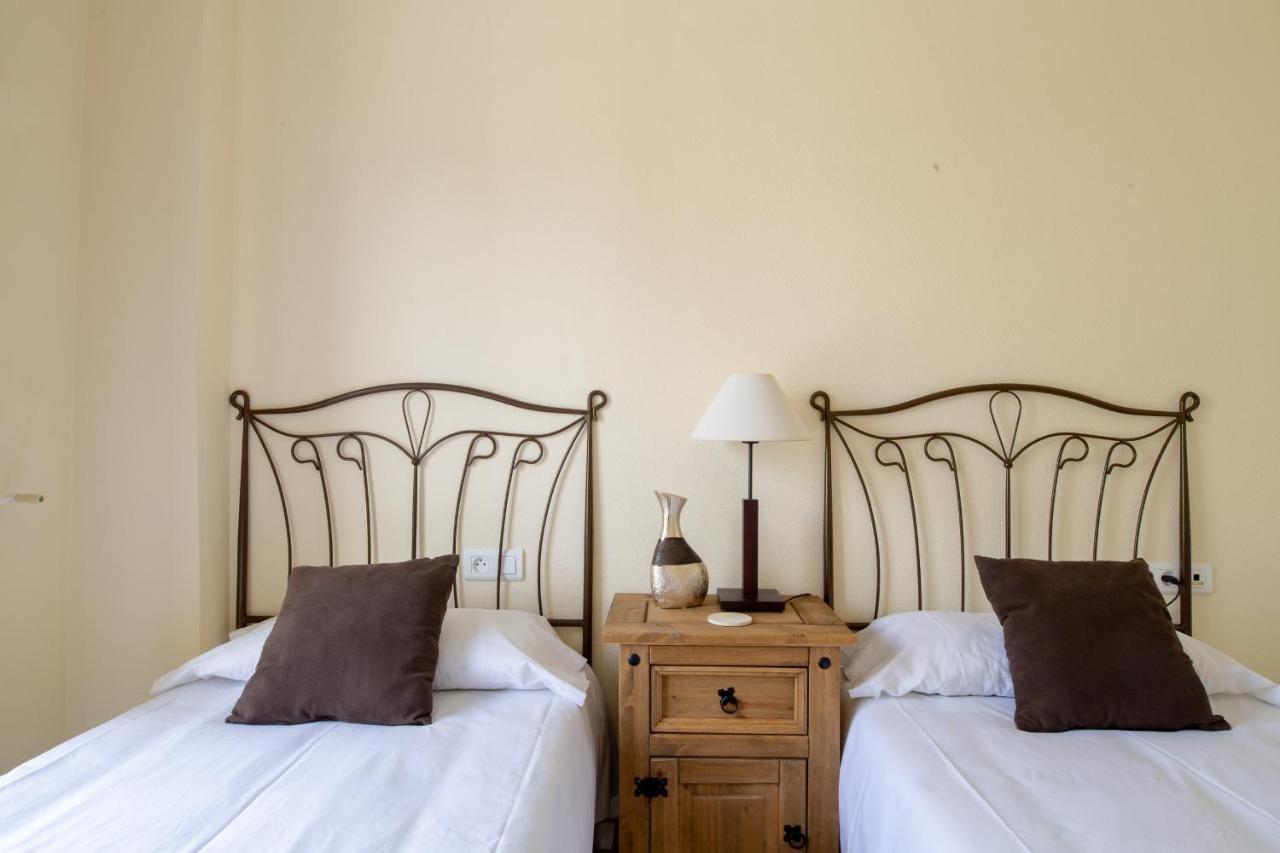 מנילבה 2261-Superb Apt On The Beach, On Duquesa Harbour מראה חיצוני תמונה
