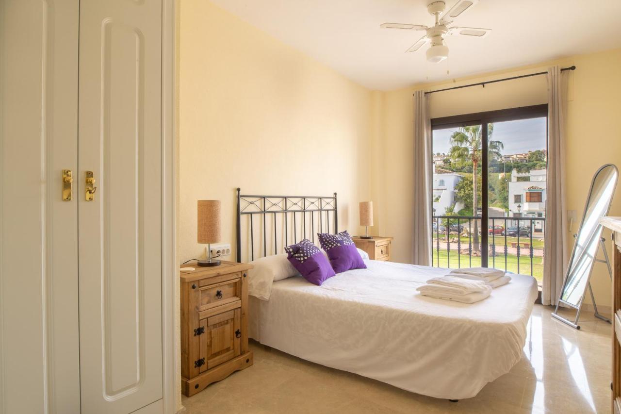 מנילבה 2261-Superb Apt On The Beach, On Duquesa Harbour מראה חיצוני תמונה